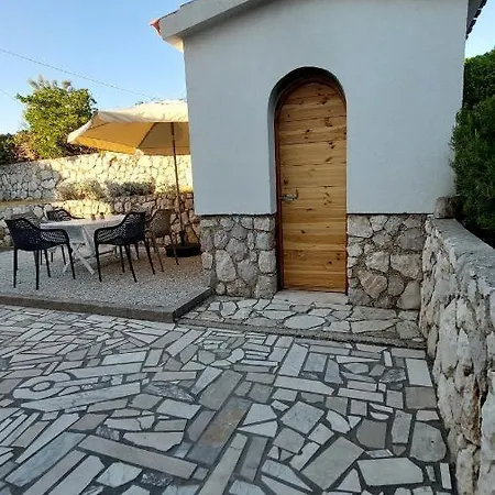 Silencia 200 M Do Mora Jacuzzi Besplatni Parking Idealno Za Obitelj Villa Pag Town