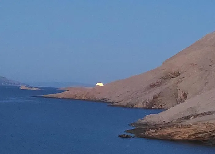 Silencia 200 M Do Mora Jacuzzi Besplatni Parking Idealno Za Obitelj Pag Town