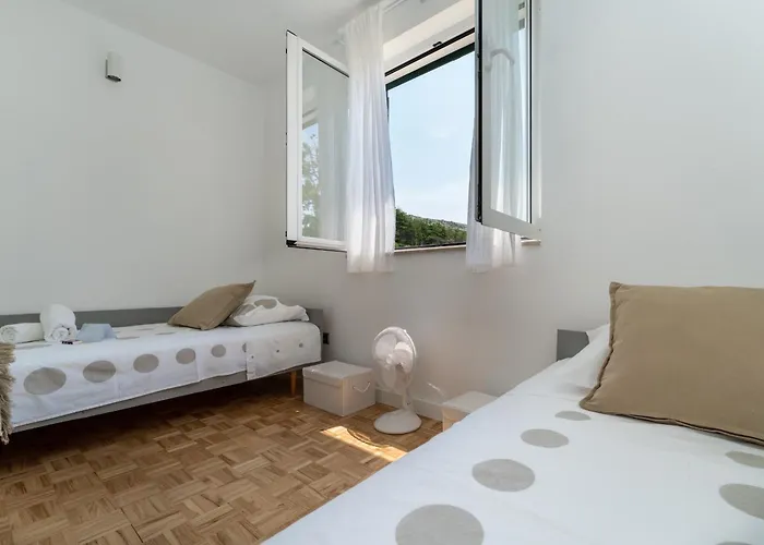 Silencia 200 M Do Mora Jacuzzi Besplatni Parking Idealno Za Obitelj פג